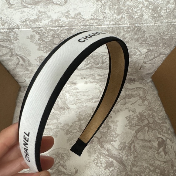 Chanel Ribbon Headband - Picture 2 of 5